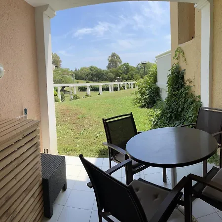 Appt Golfe De Saint-tropez Proche De La Climatise Apartamento *