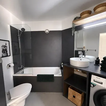 Apartament Climatise Et Proche De La Golfe De Saint-tropez