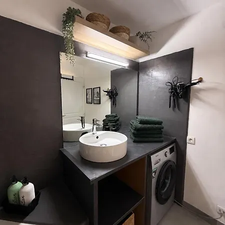 Apartament Climatise Et Proche De La Golfe De Saint-tropez *